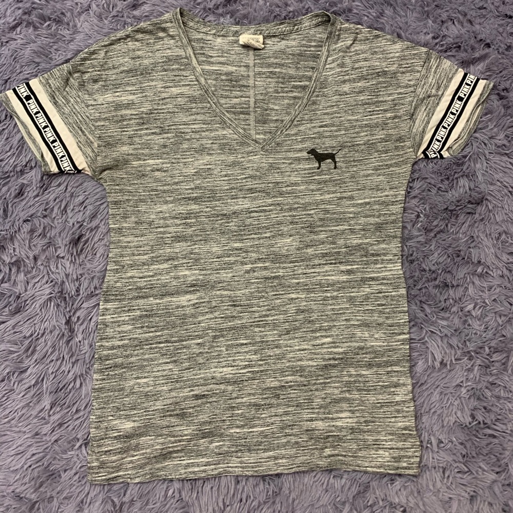 VS PINK heather grey v-neck tee
